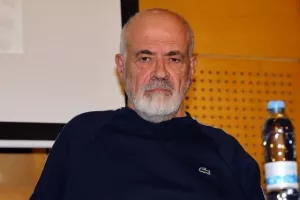 "Με τους θεούς του Ολύμπου" (Φώτος)