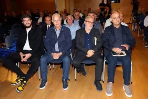 "Με τους θεούς του Ολύμπου" (Φώτος)