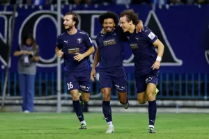 Στο πρώτο Πάφος, στο δεύτερο Ανόρθωση και στο τέλος... συμβιβασμός