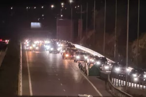 Ουρές... στον αυτοκινητόδρομο (Φώτος)
