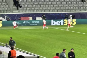 Ξανά... μπροστά οι Γάλλοι