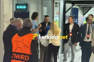Δίπλα στους παίκτες ο Λομάκιν! (Φώτος Kerkida)