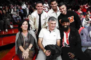 Στο ΣΕΦ ο Μεντιλίμπαρ και πέντε «ερυθρόλευκοι» ποδοσφαιριστές
