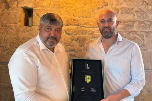 (Φώτος) Η ΑΕΚ παραχώρησε γεύμα στη διοίκηση της Αμπερντίν