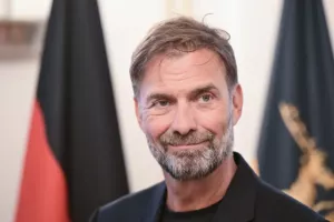 Επιστροφή του Κλοπ στο ποδόσφαιρο από... νέο πόστο