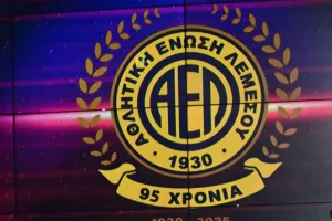 (AEΛ) Παγώνει το θέμα