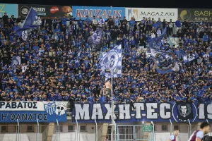 "Ακόμα μια Κυριακή, ακόμα ένα Γαλανόλευκο πέταλο"