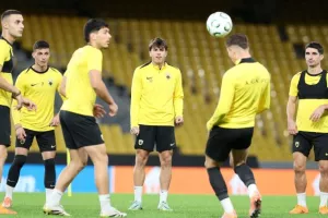 Νίκη για τους «16» η ΑΕΚ με τη Σάμροκ Ρόβερς