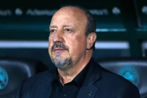 Μπενίτεθ: «Αν κερδίζεις γίνεσαι όλο και πιο δυνατός»