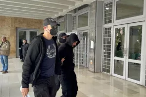Φόνος Δημοσθένους: Έρχονται στην Κύπρο και πάνε Δικαστήριο