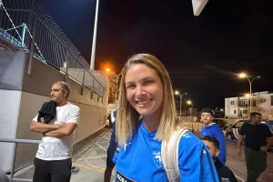 Χαμογελαστή η κυρία Λουίζ 