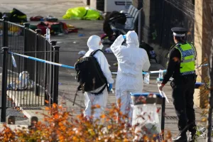 Βρετανία: Εργαζόμενος ήρωας «έσωσε ζωές» κατά την επίθεση στο τρένο