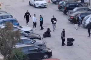 Οπαδοί του ΠΑΟΚ καθάρισαν τους δρόμους στις Σέρρες μετά την πορεία τους προς το γήπεδο