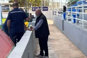 Αν χρειαστεί... πουλάει!