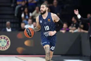 Η Εφές χάλασε στο φινάλε το ντεμπούτο Πασκουάλ στην Μπαρτσελόνα