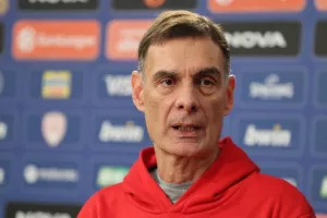 Μπαρτζώκας: «Να περιμένετε ένα παιχνίδι με physicality»