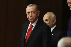 Προκλητικός Ερντογάν: Όρισε τα σύνορα της δικής του Τουρκίας από τη Μακεδονία ως το βόρειο Ιράκ