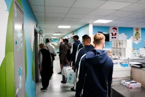 Ο Απόλλωνας δίπλα στα παιδάκια που νοσηλεύονται (βίντεο/φώτος)