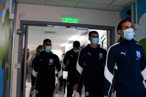 Ο Απόλλωνας δίπλα στα παιδάκια που νοσηλεύονται (βίντεο/φώτος)