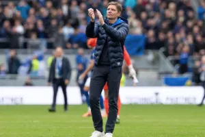 Ο Γκλάσνερ φεύγει από την Κρίσταλ Πάλας...