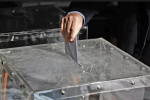 Πάνω από Μητσοτάκη, Τσίπρα, Κωνσταντοπούλου: Το πρόσωπο που προηγείται στις δημοσκοπήσεις