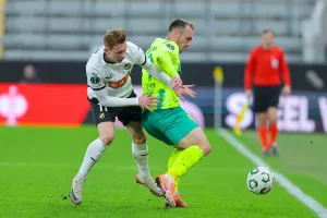 (ΣΤΙΓΜΙΟΤΥΠΑ) Hacken-AEK