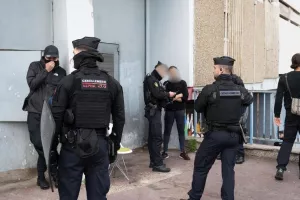 Mασσαλία:Συμμορίες ανηλίκων, πτώματα στους δρόμους και τιμοκατάλογοι με ναρκωτικά