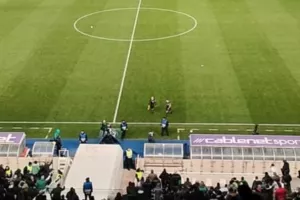 (Βίντεο kerkida) Αποδοκιμασίες από τους Ομονοιάτες