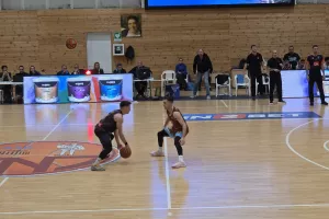 Ροζ φύλλο...για Κεραυνό (Φώτος Kerkida)