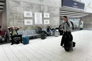 (ΦΩΤΟΣ Kerkida) Άφιξη αποστολής ΑΕΚ