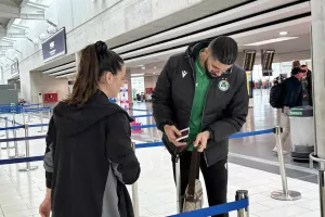 (Φώτος kerkida) Στο αεροδρόμιο η "πράσινη" αποστολή