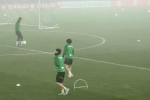 (ΒΙΝΤΕΟ/ΦΩΤΟΣ Kerkida) Προπόνηση η Ομόνοια σε ομιχλώδες τοπίο!