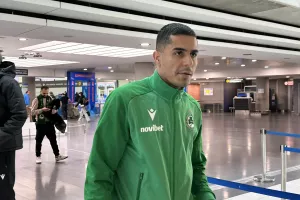 (Φώτος kerkida) Στο αεροδρόμιο η "πράσινη" αποστολή