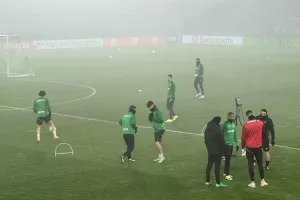 (ΒΙΝΤΕΟ/ΦΩΤΟΣ Kerkida) Προπόνηση η Ομόνοια σε ομιχλώδες τοπίο!
