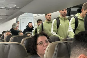 (Φώτος kerkida) Πέταξε... για επιστροφή