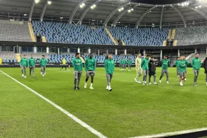 (Φώτος kerkida) Βόλτα των παικτών στο “Gamla Ullevi”