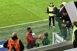 (Φώτος kerkida) Ένα χρόνο μετά την αξέχαστη εμπειρία... πήρε φανέλα Βανά!