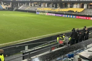 (Βίντεο-Φώτος kerkida) Εκπολό/Φανέλα και αγκαλιές με τους Σουηδούς