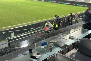 (Βίντεο-Φώτος kerkida) Εκπολό/Φανέλα και αγκαλιές με τους Σουηδούς