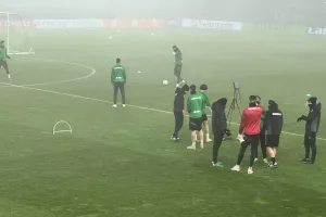 (ΒΙΝΤΕΟ/ΦΩΤΟΣ Kerkida) Προπόνηση η Ομόνοια σε ομιχλώδες τοπίο!