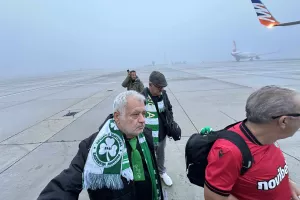 (Φώτος/Βίντεο kerkida) Επιβίβαση… εν μέσω ομίχλης