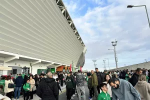 (Βίντεο-Φώτος kerkida) Χαμός... έξω από το "Αλφαμέγα"