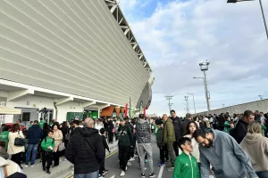(Βίντεο-Φώτος kerkida) Χαμός... έξω από το "Αλφαμέγα"