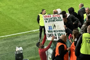 (Φώτος kerkida) Ένα χρόνο μετά την αξέχαστη εμπειρία... πήρε φανέλα Βανά!