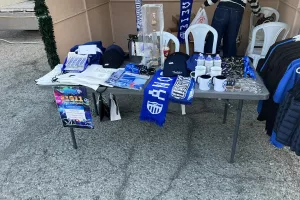 (Φώτος kerkida) Χριστουγεννιάτικο mood έξω από το "ΠΑΠ"