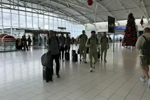 (ΦΩΤΟΣ Kerkida) Άφιξη αποστολής ΑΕΚ