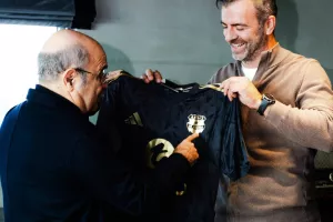 (Φώτος) Επίσκεψη στο Γερμανικό Ιατρικό Ινστιτούτο