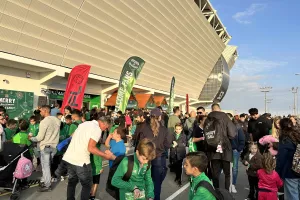(Βίντεο-Φώτος kerkida) Χαμός... έξω από το "Αλφαμέγα"