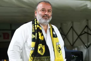 Ηλιόπουλος: «Αν έχει ο Ολυμπιακός παράπονα για τη διαιτησία, εμείς πρέπει να βγούμε με σημαίες στο Σύνταγμα»