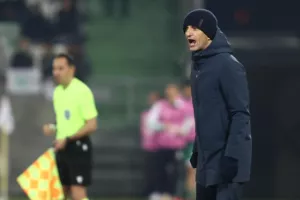 Λουτσέσκου: «Σημαντικός ο βαθμός - Παλέψαμε και ενώ πέσαμε, σηκωθήκαμε ξανά»